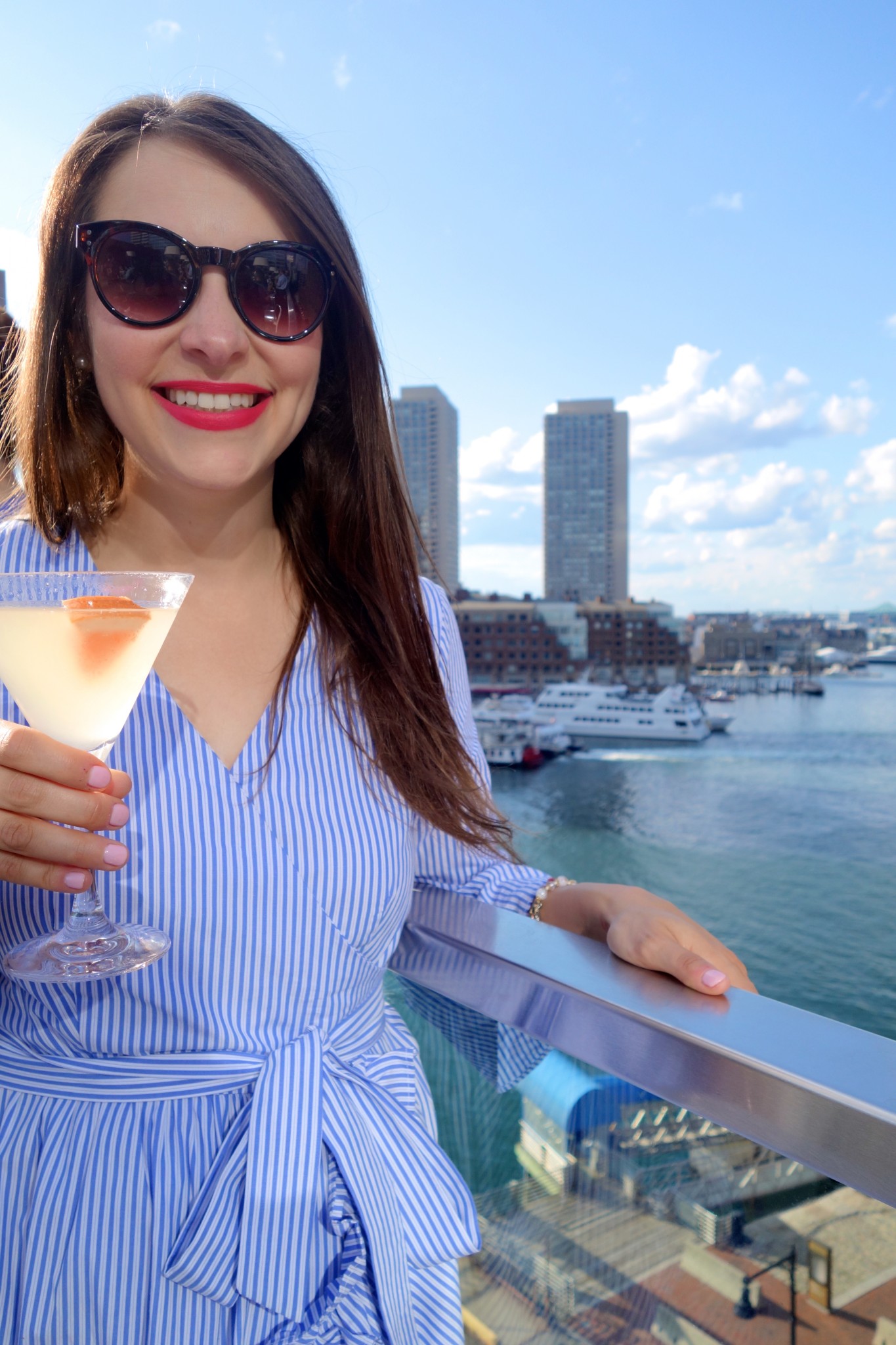 rooftop bars, boston, lookout rooftop, the envoy hotel, the-alyst.com