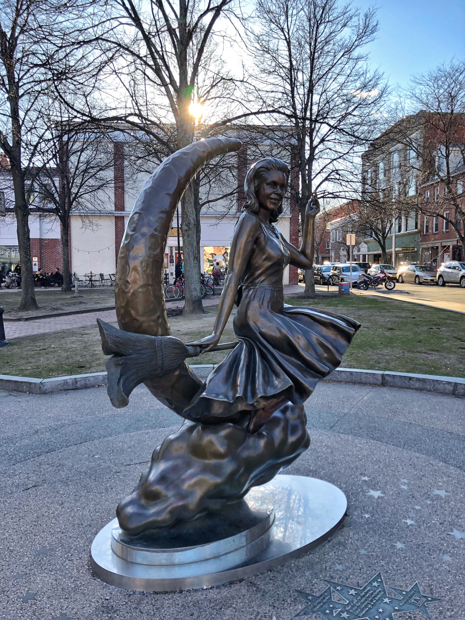 bewitched statue, salem, massachusetts, the-alyst.com