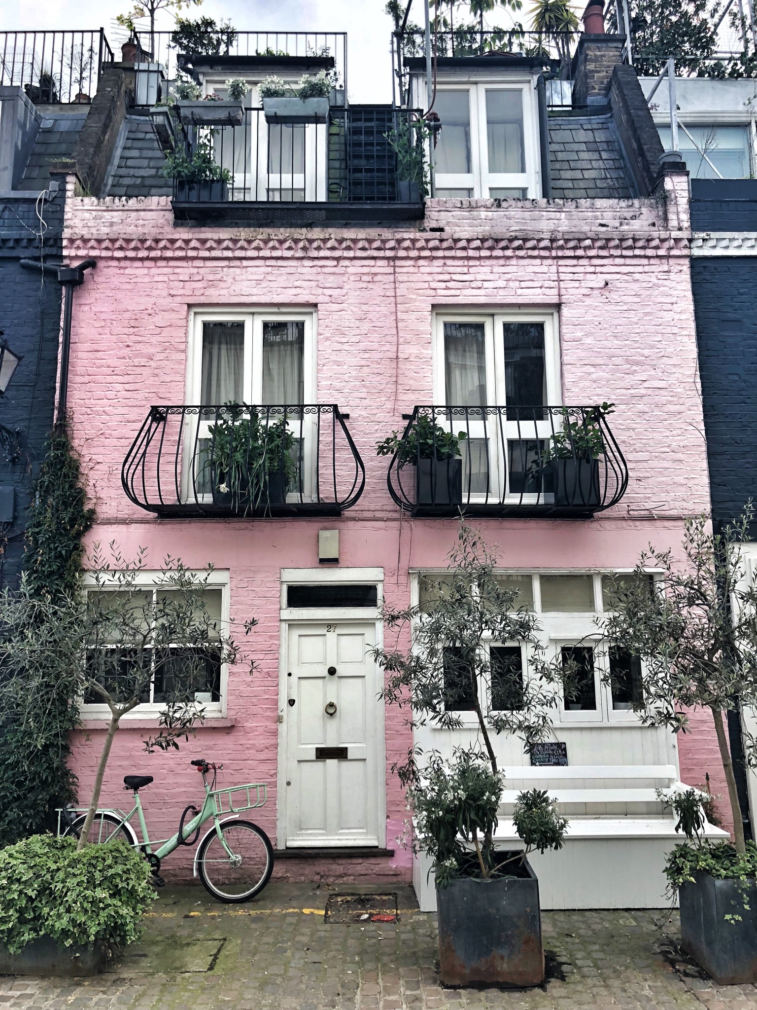 st. luke's mews, most instagrammable places in london, the-alyst.com