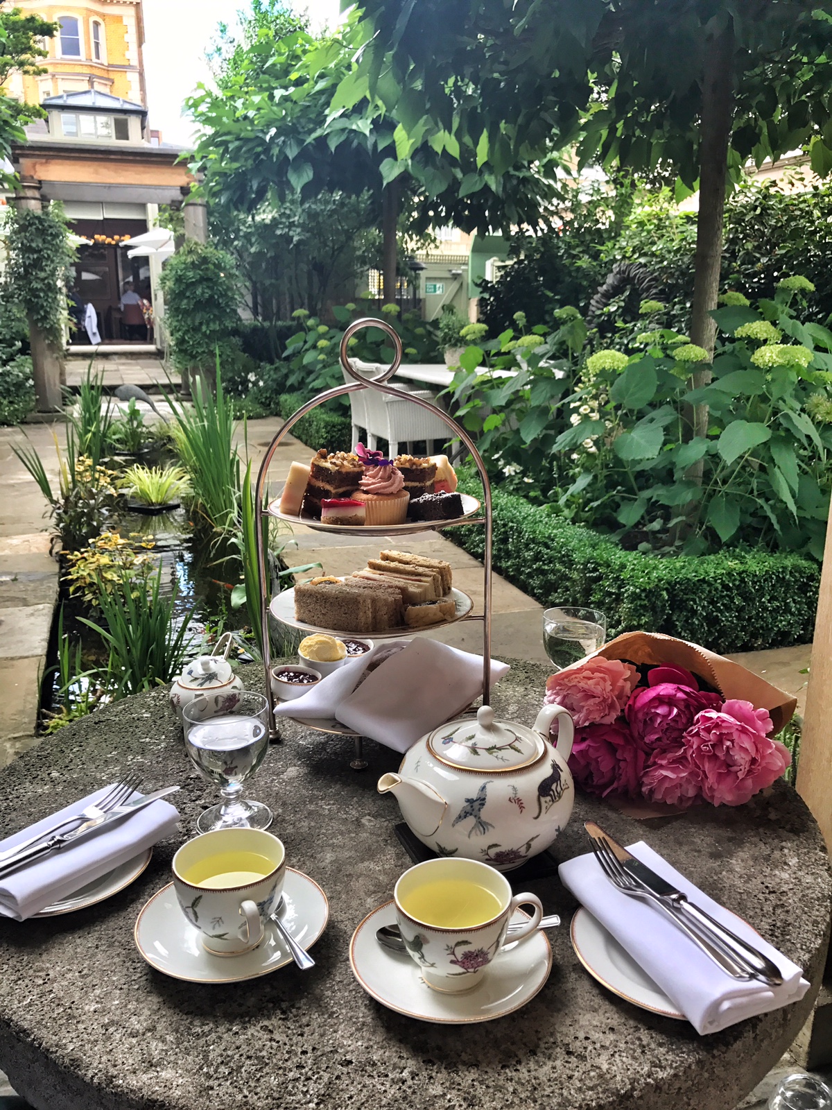 number sixteen hotel, most instagrammable places in london, the-alyst.com