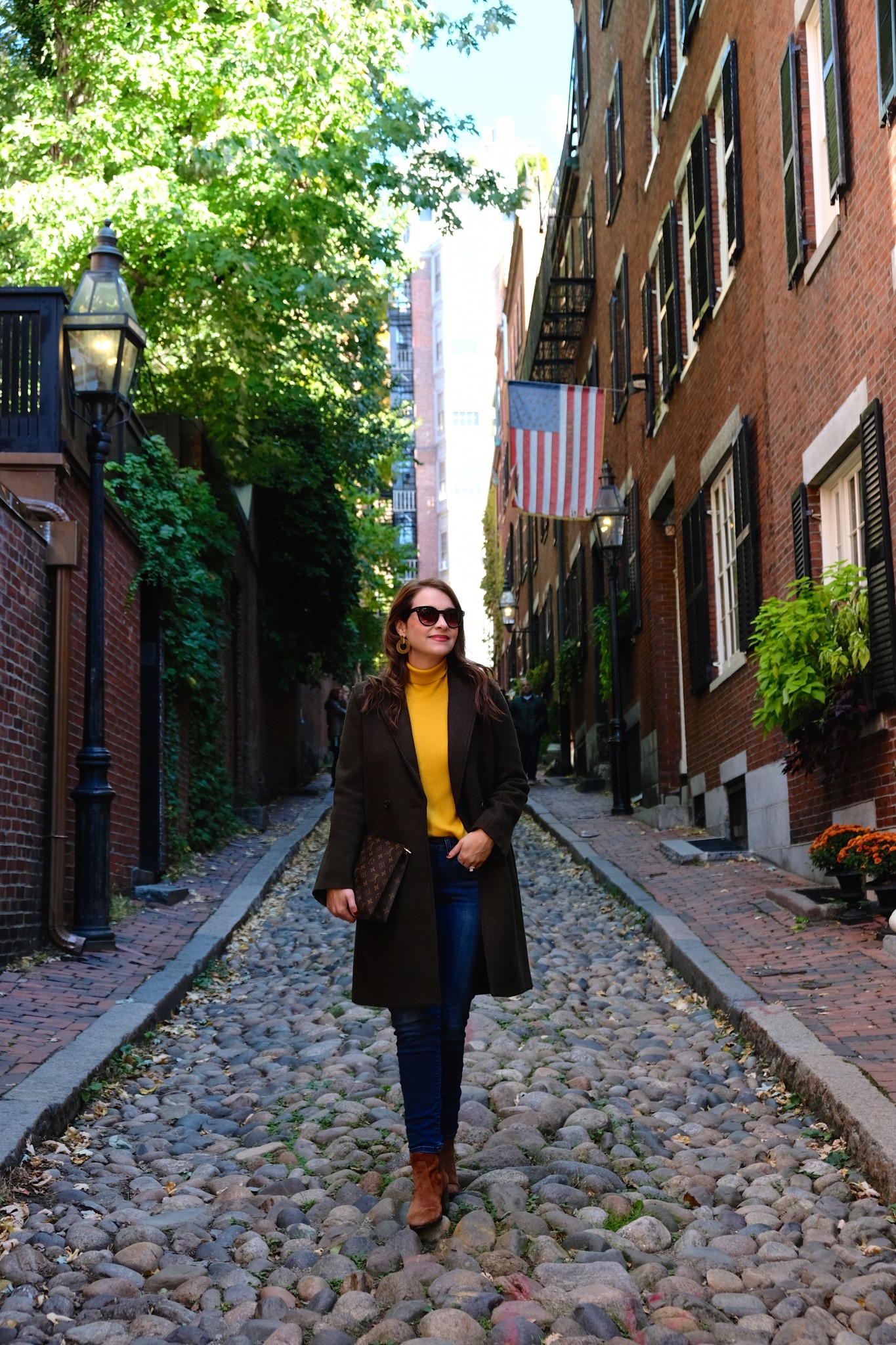 fall coat, fall style, acorn street boston, olive green coat, the-alyst.com
