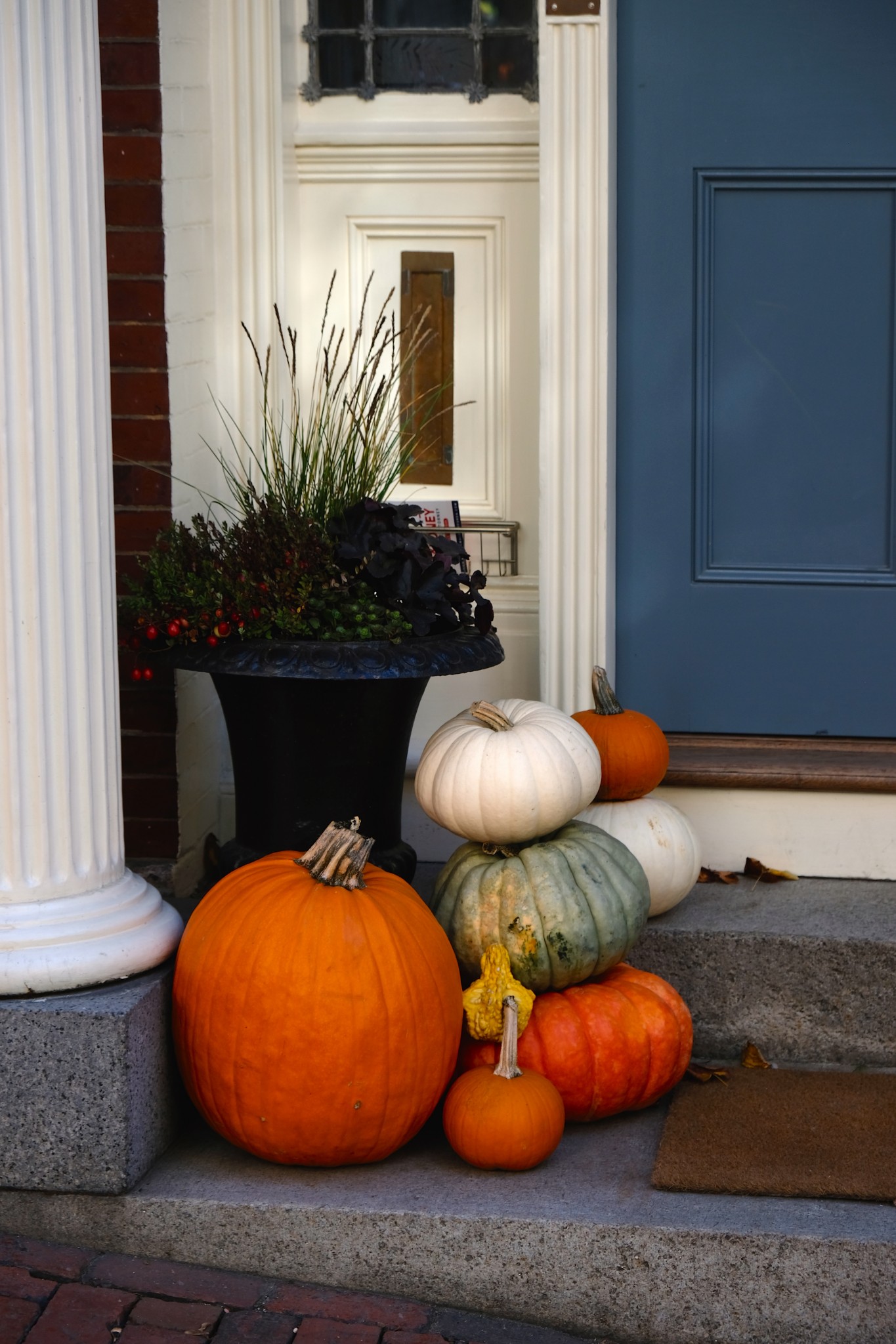 pumpkins on stoop, the-alyst.com