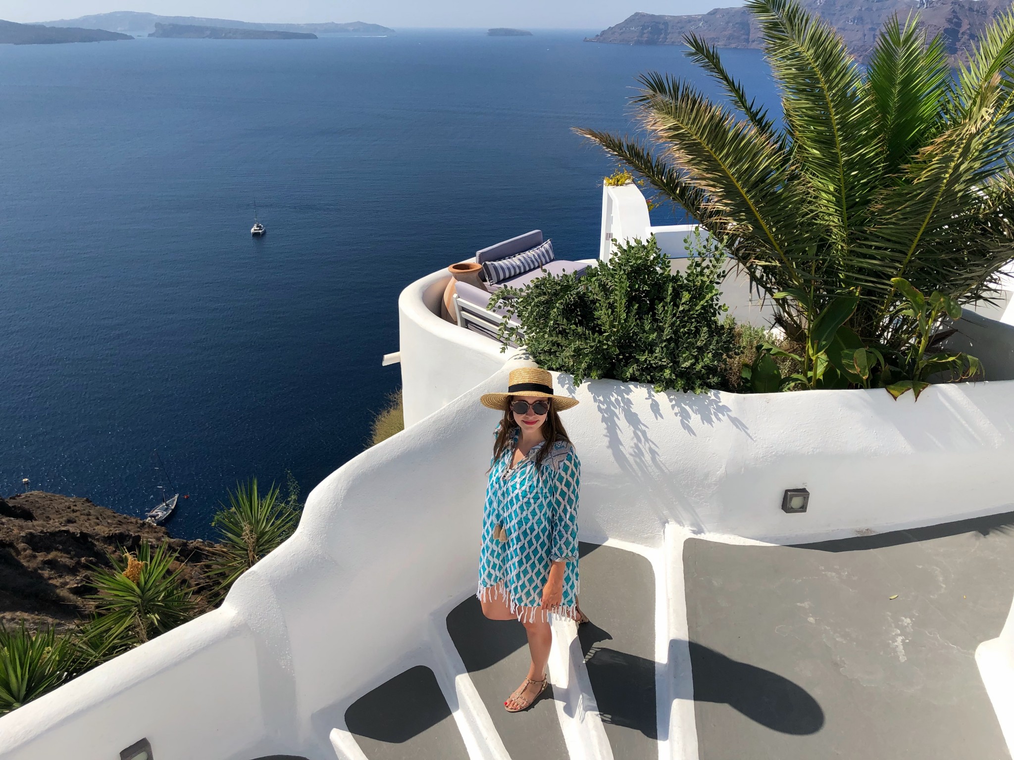 most instagrammable spots oia, santorini, the-alyst.com