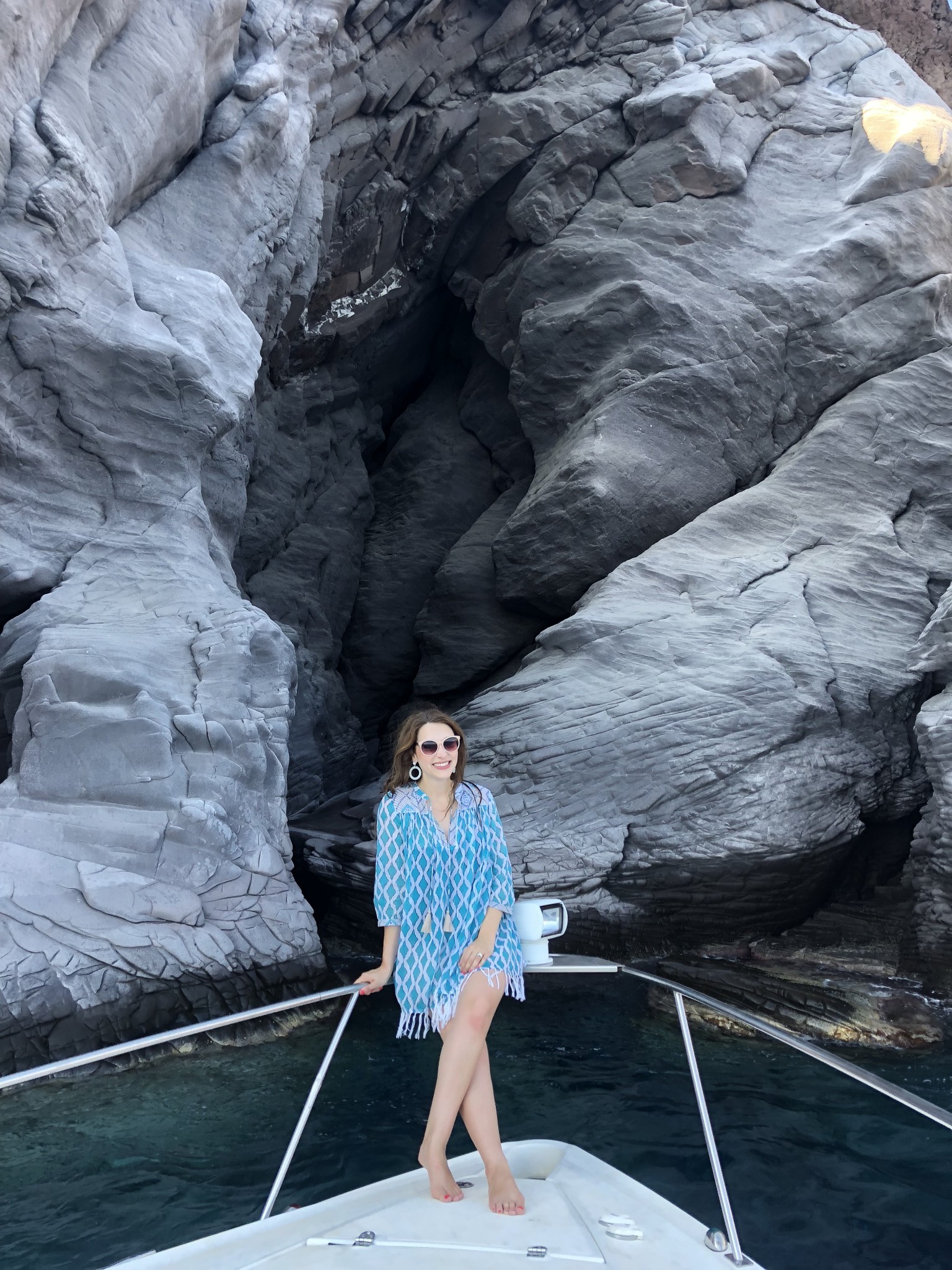 most instagrammable spots oia, santorini, the-alyst.com
