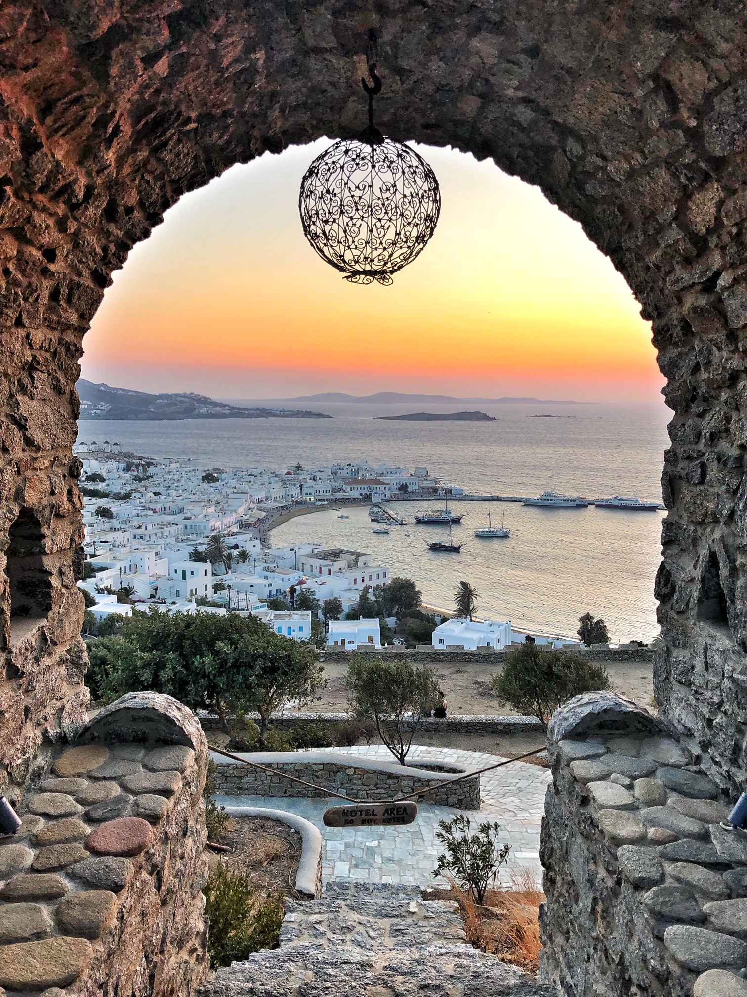 mykonos, the-alyst.com