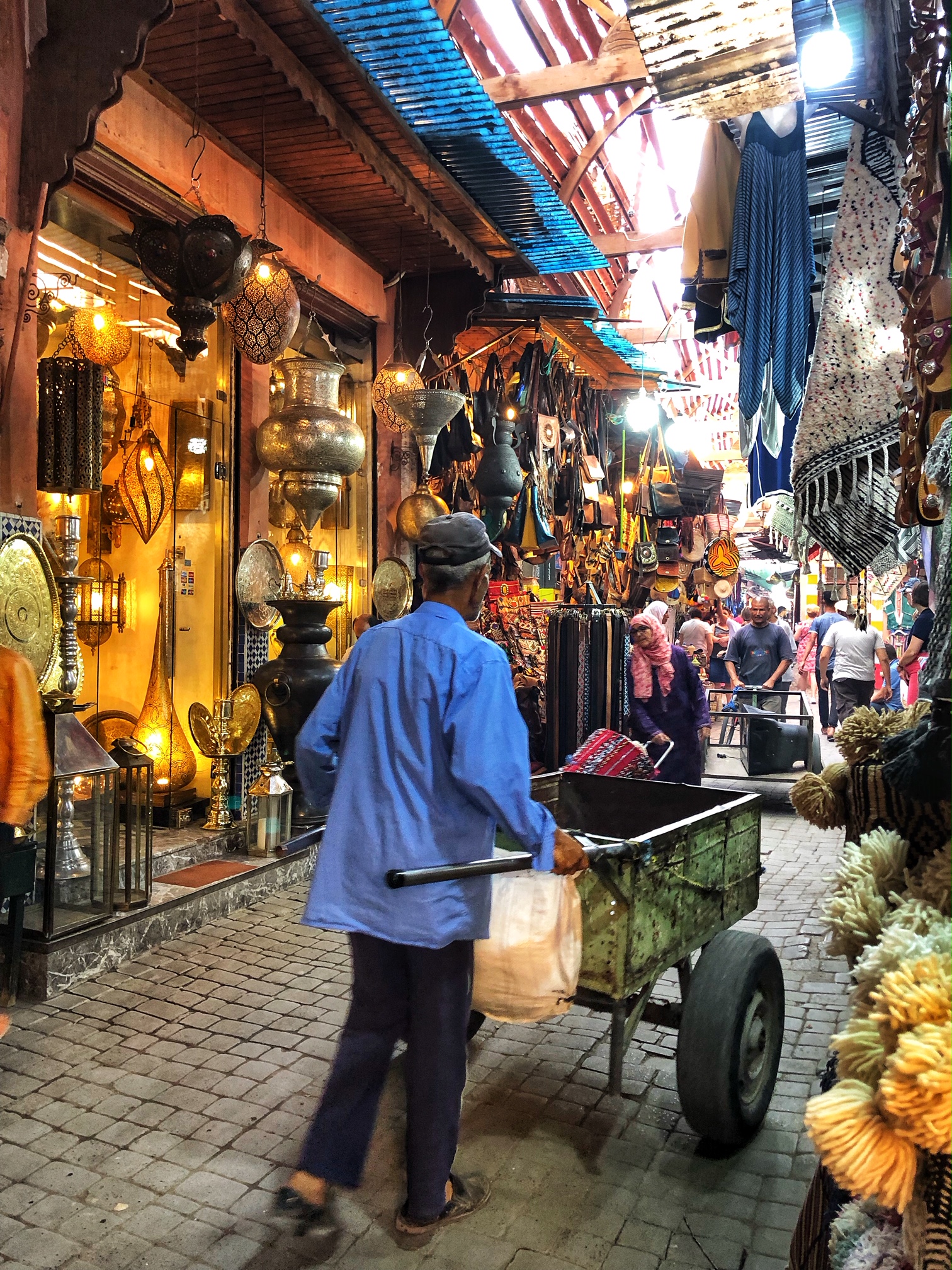 Snapseed (17marrakech souk, morocco, the-alyst.com