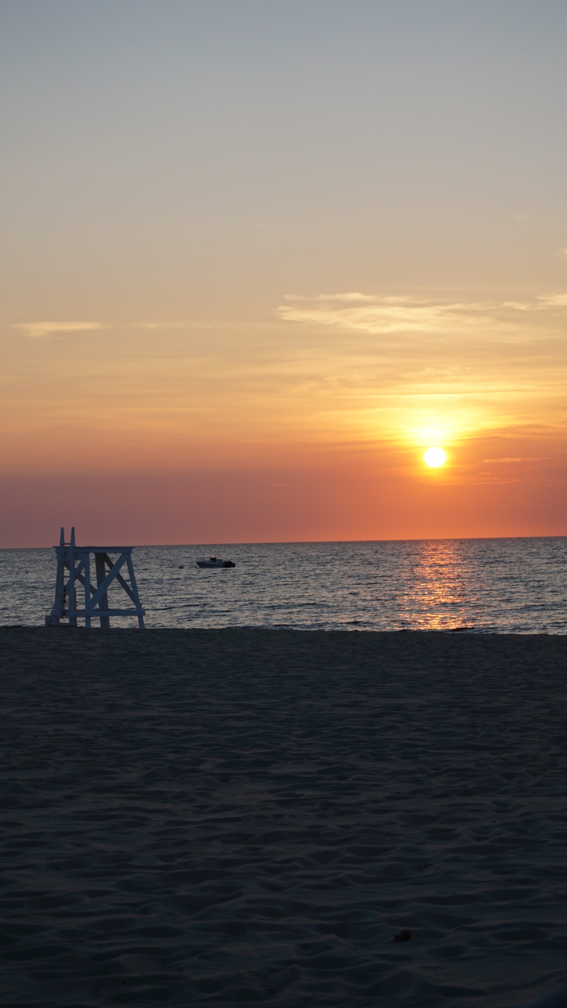 sunset galley beach, nantucket, the-alyst.com