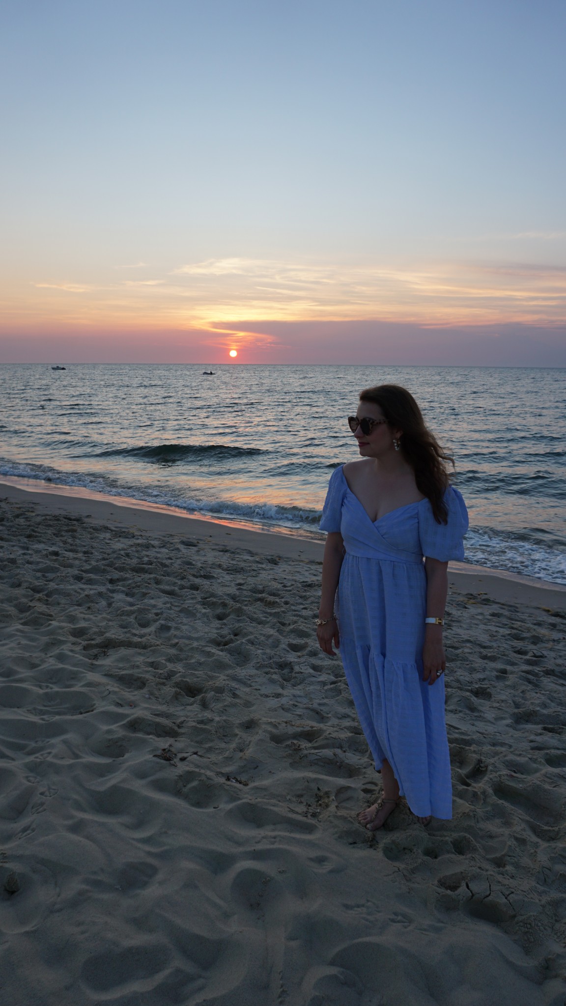 sunset galley beach, nantucket, the-alyst.com