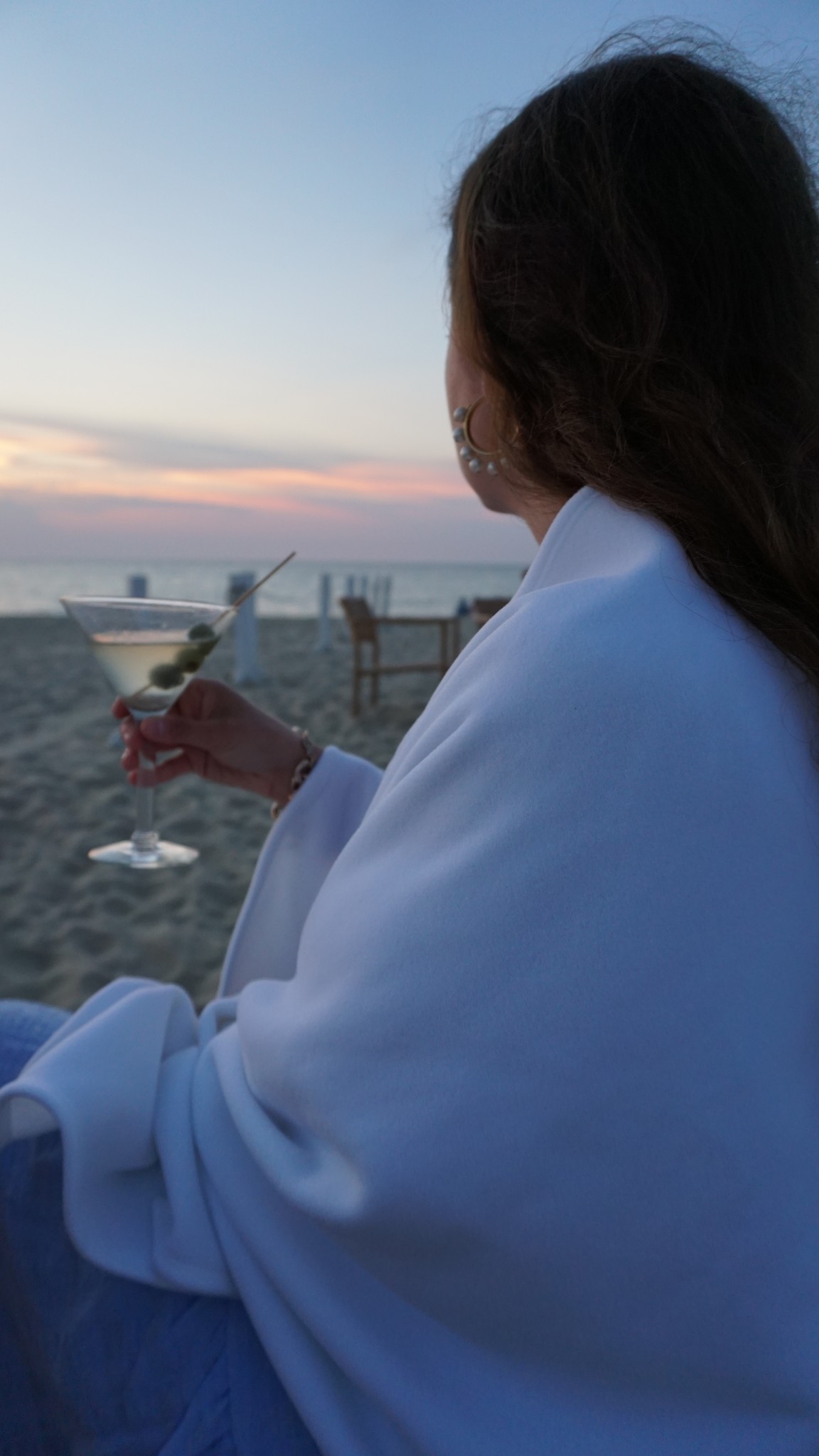 DUDLEY STEPHENS, sunset galley beach, nantucket, the-alyst.com