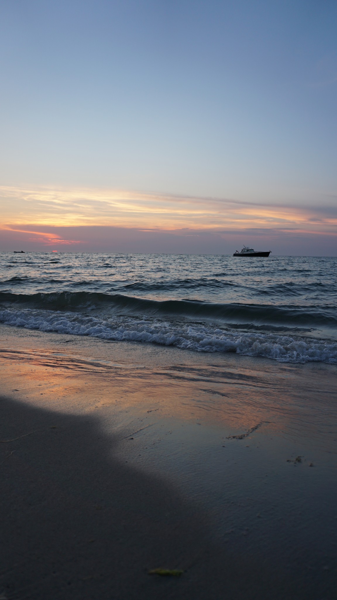 sunset galley beach, nantucket, the-alyst.com