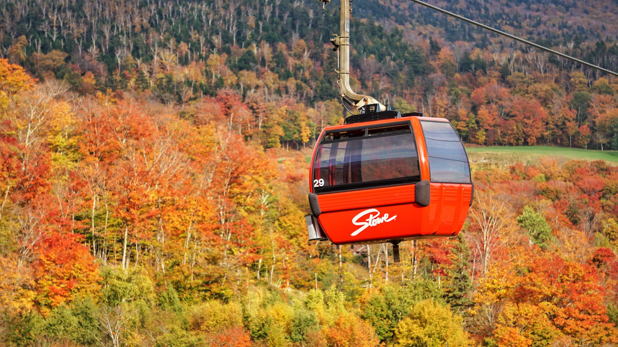 leaf peeping, foliage, stowe, vermont, the-alyst.com